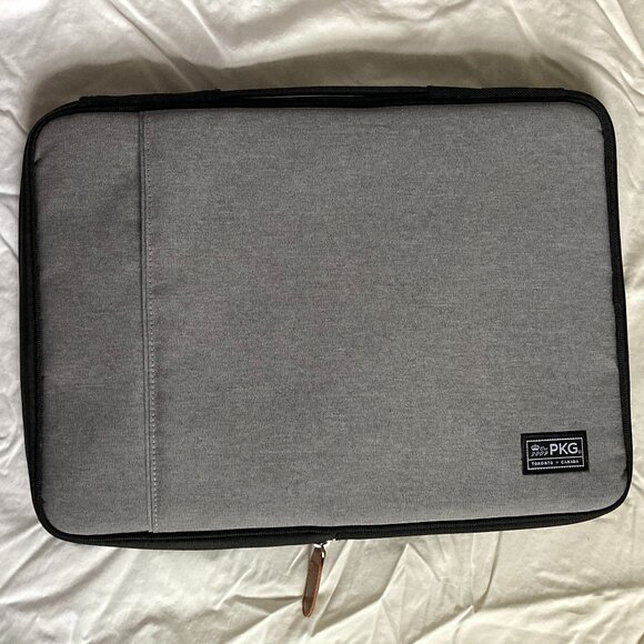 16" Grey PKG Laptop Sleeve - Picture 1 of 6